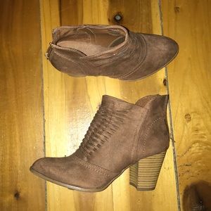 Beown Fergalicious by Fergie boots